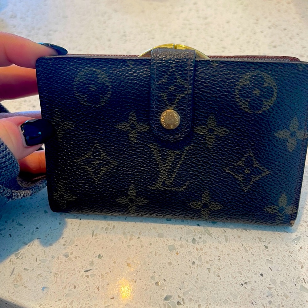 Authentic Louis Vuitton Mini Wallet. Monogram LV Vintage